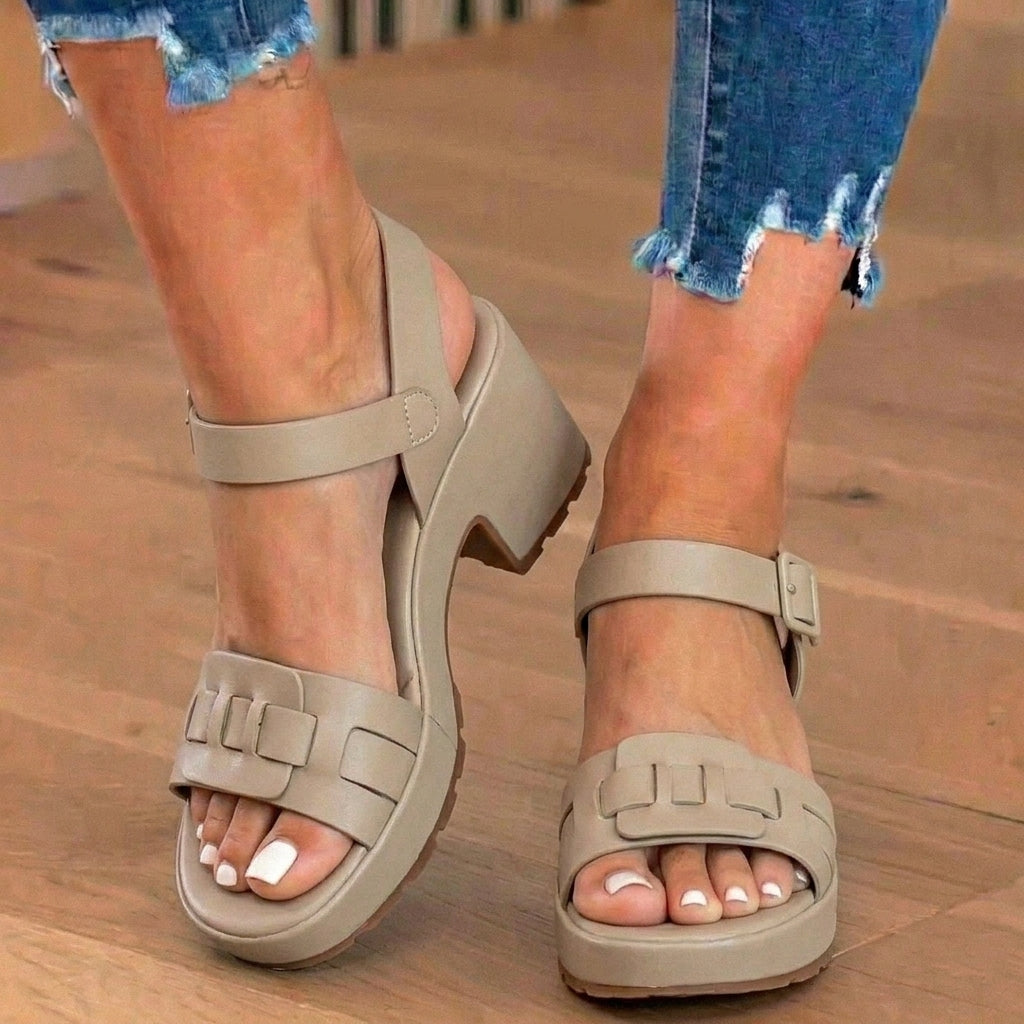 Chic Orthopedic Sandals with Unique Design