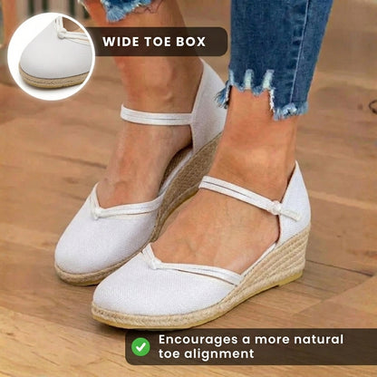 Chic Orthopedic Sandals with Unique Design