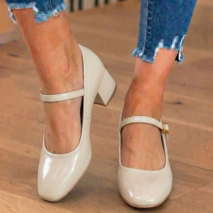 Chic Orthopedic Flats with Unique Design