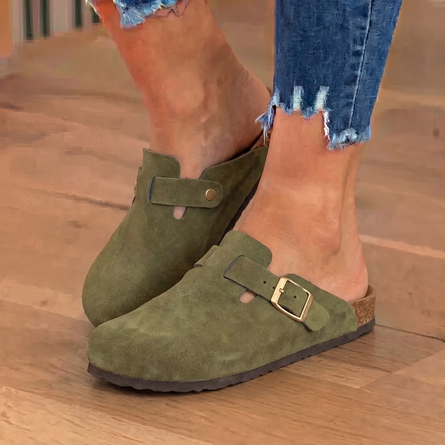 Graceful Orthopedic Sandals in a Timeless Design