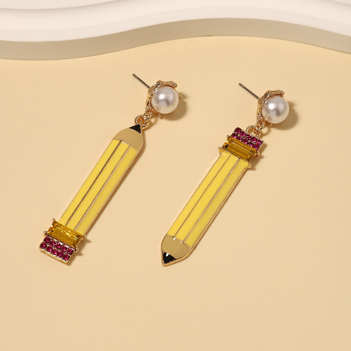 Czarujący Perłowy Kolczyk na każdą okazję