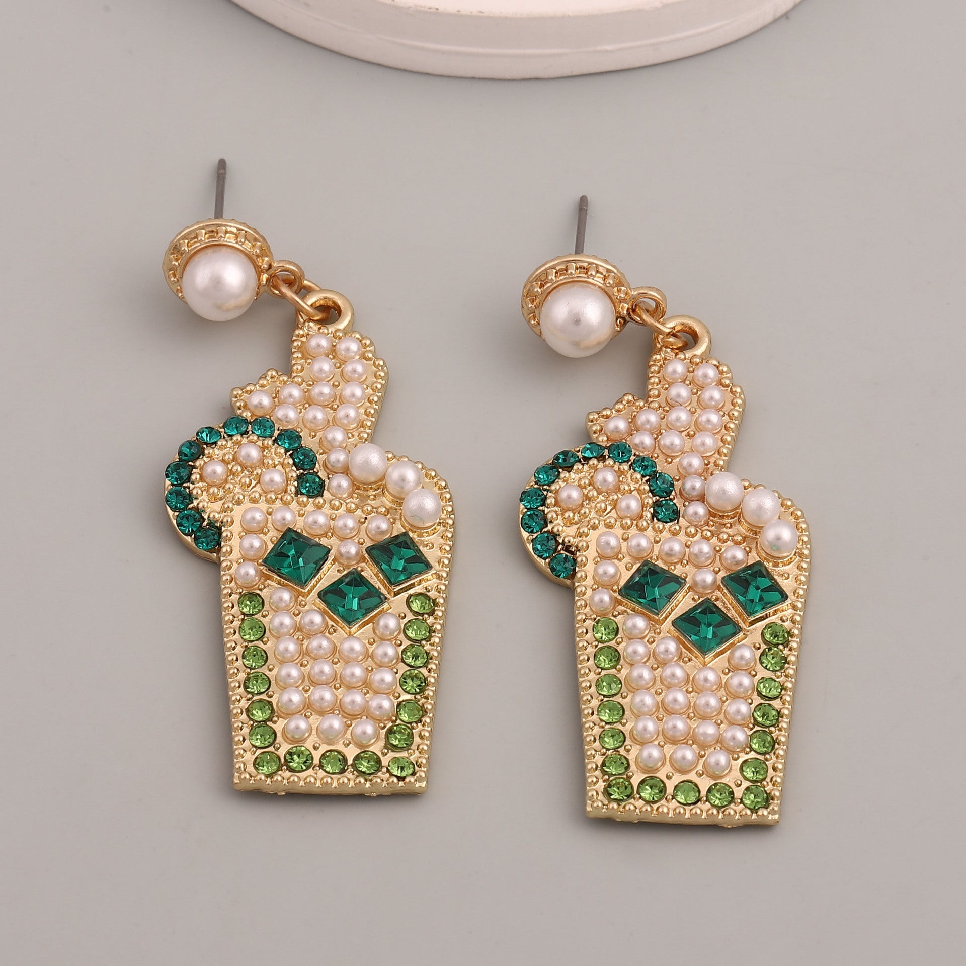 Czarujący Perłowy Kolczyk na każdą okazję