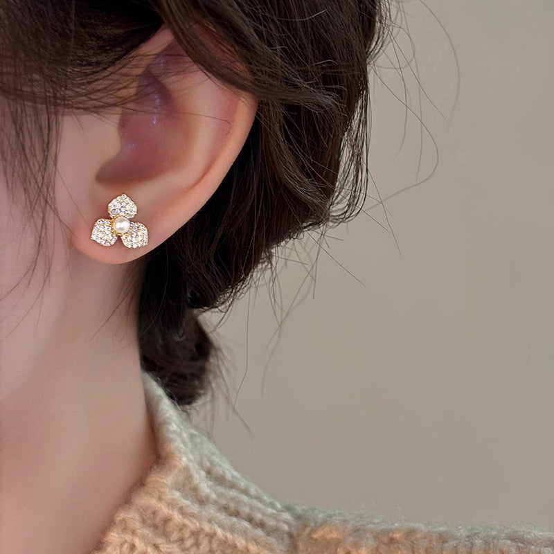 Czarujący Perłowy Kolczyk na każdą okazję