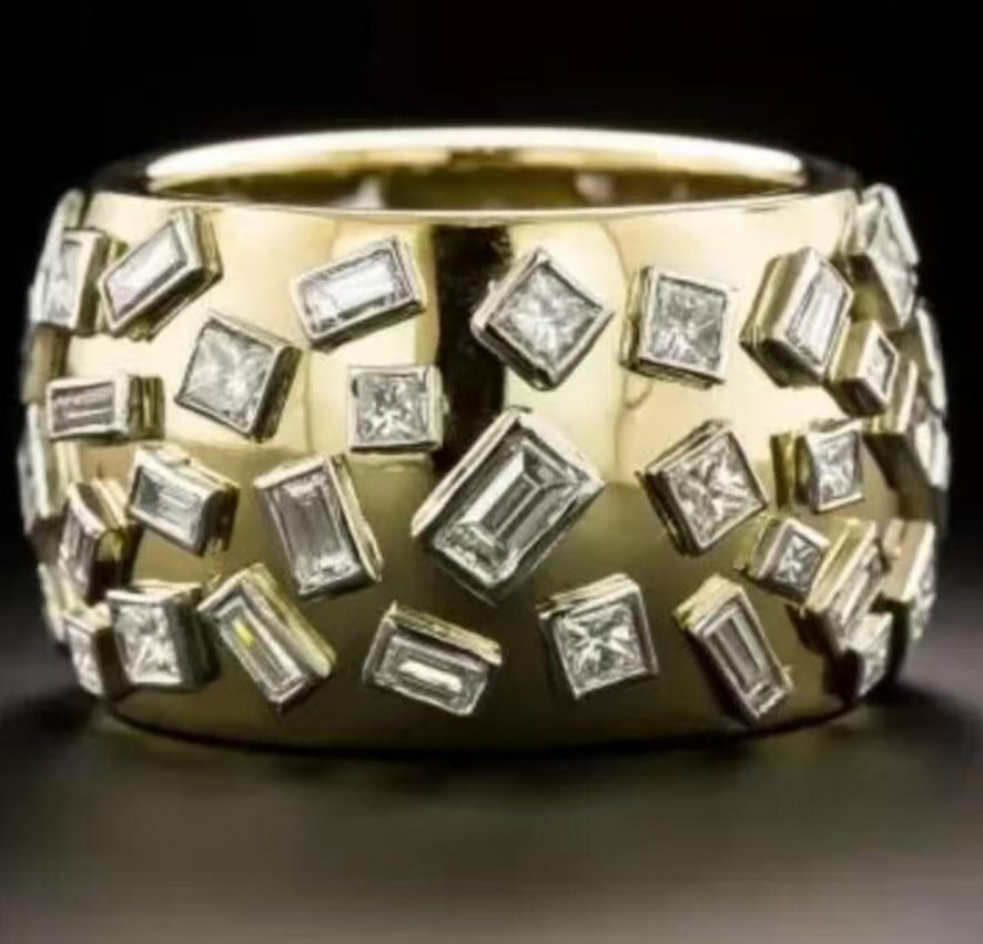 Czarujący Pierścionek na każdą okazję