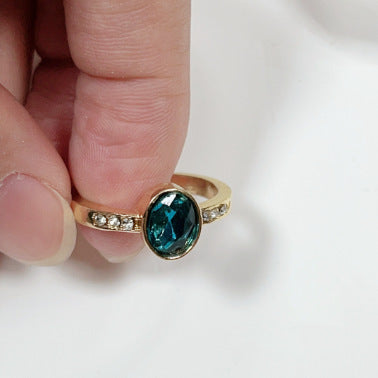 Klasyczny Pierścionek z ponadczasowym urokiem