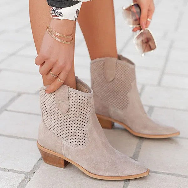 Gracefully Styled Boots for Any Occasion