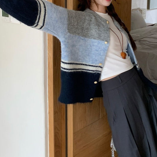 Elegantly Designed Cardigan