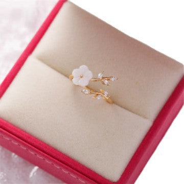 Klasyczny Pierścionek z ponadczasowym urokiem