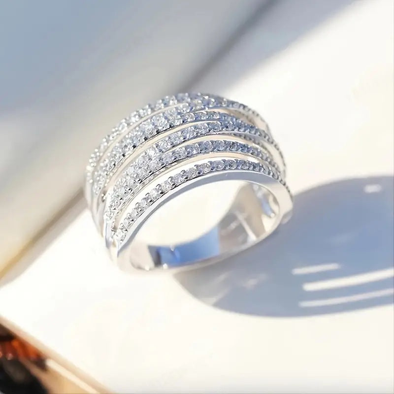 Czarujący Pierścionek na każdą okazję