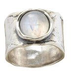 Klasyczny Pierścionek z ponadczasowym urokiem