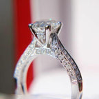 Czarujący Pierścionek na każdą okazję