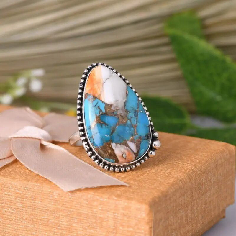 Czarujący Pierścionek na każdą okazję