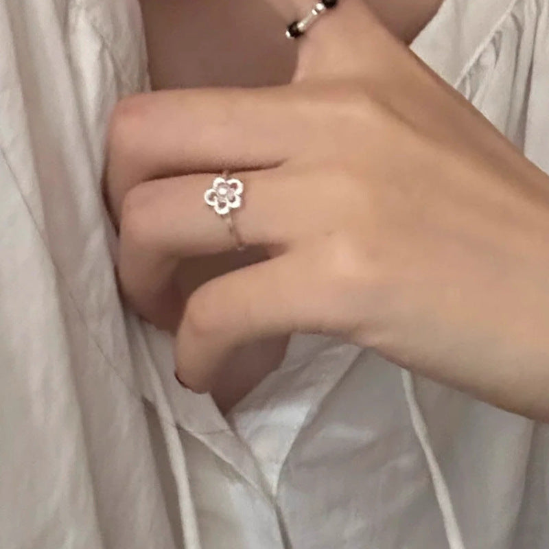 Czarujący Perłowy Pierścionek na każdą okazję