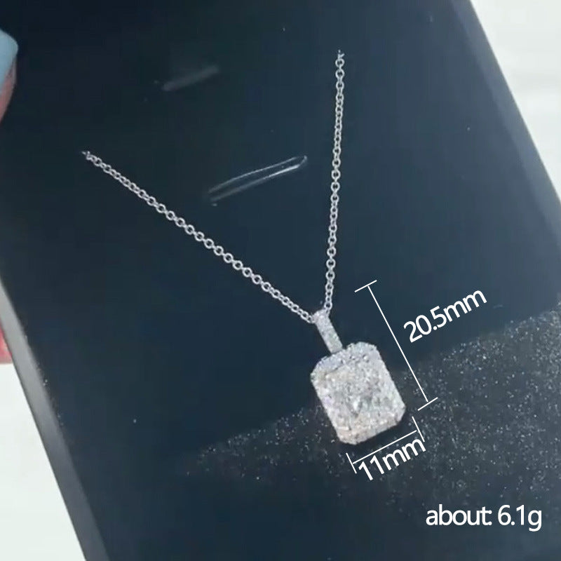 Czarujący Naszyjnik na każdą okazję