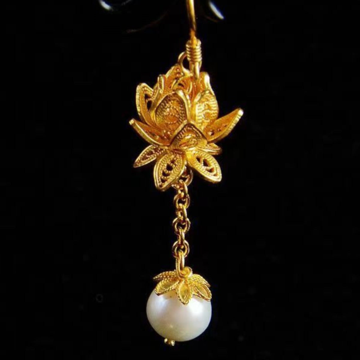 Czarujący Perłowy Kolczyk na każdą okazję