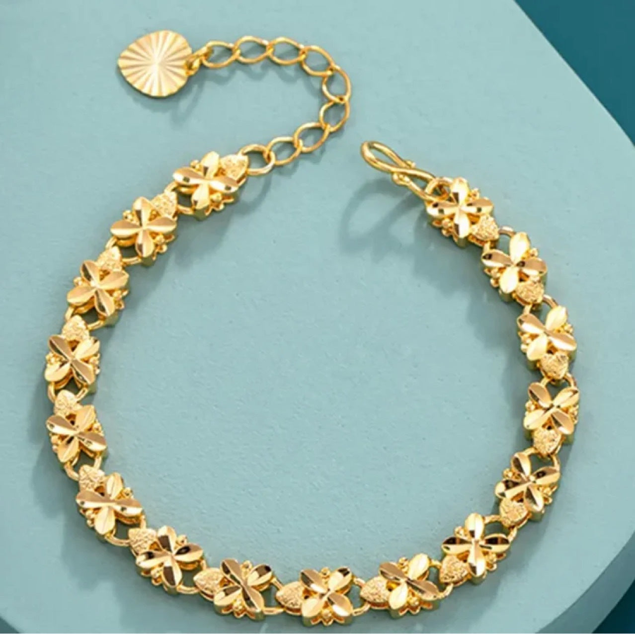 A Must-Have - Elegancki Złoty Bransoletka na każdą okazję