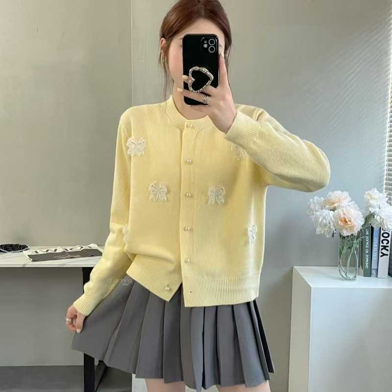 Gracefully Designed Cardigan
