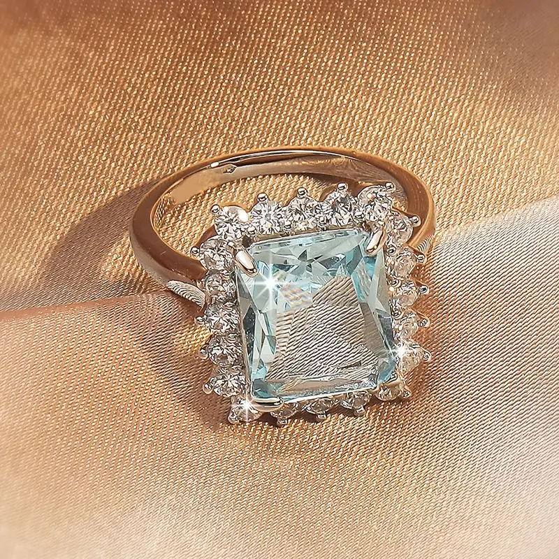 Czarujący Pierścionek na każdą okazję