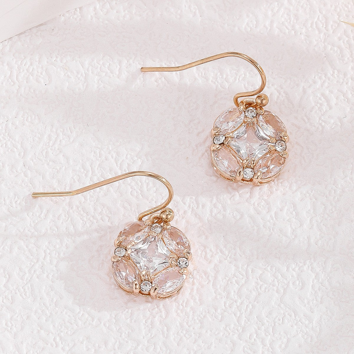 Czarujący Kolczyk na każdą okazję