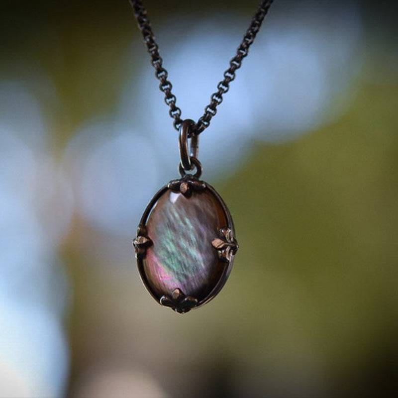 A Must-Have - Czarujący Wisiorek na każdą okazję