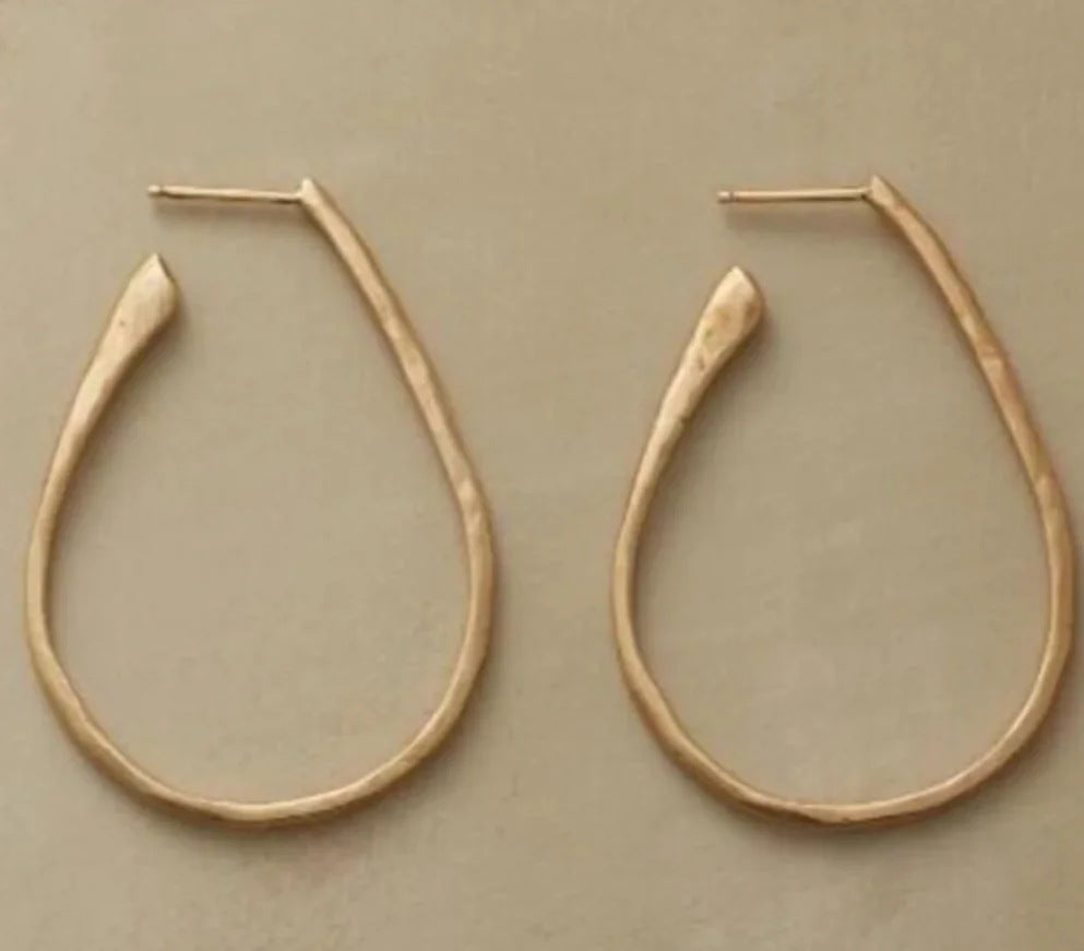 Czarujący Kolczyk na każdą okazję