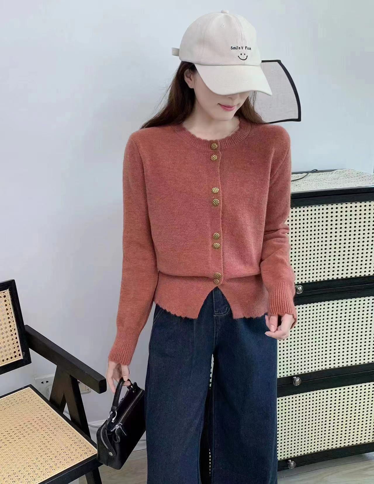 Gracefully Designed Cardigan
