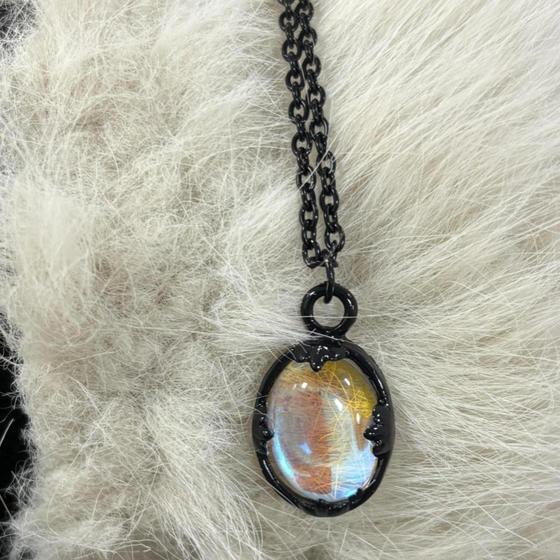 A Must-Have - Czarujący Wisiorek na każdą okazję