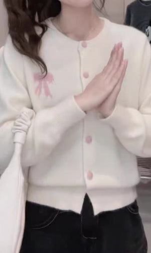 Elegantly Designed Cardigan