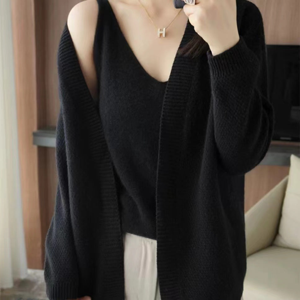 Elegantly Designed Cardigan
