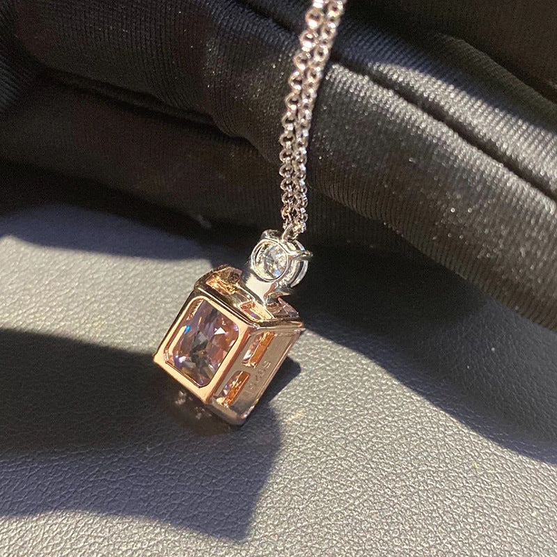 Czarujący Naszyjnik na każdą okazję