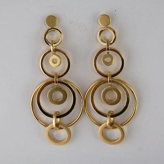 Czarujący Kolczyk na każdą okazję