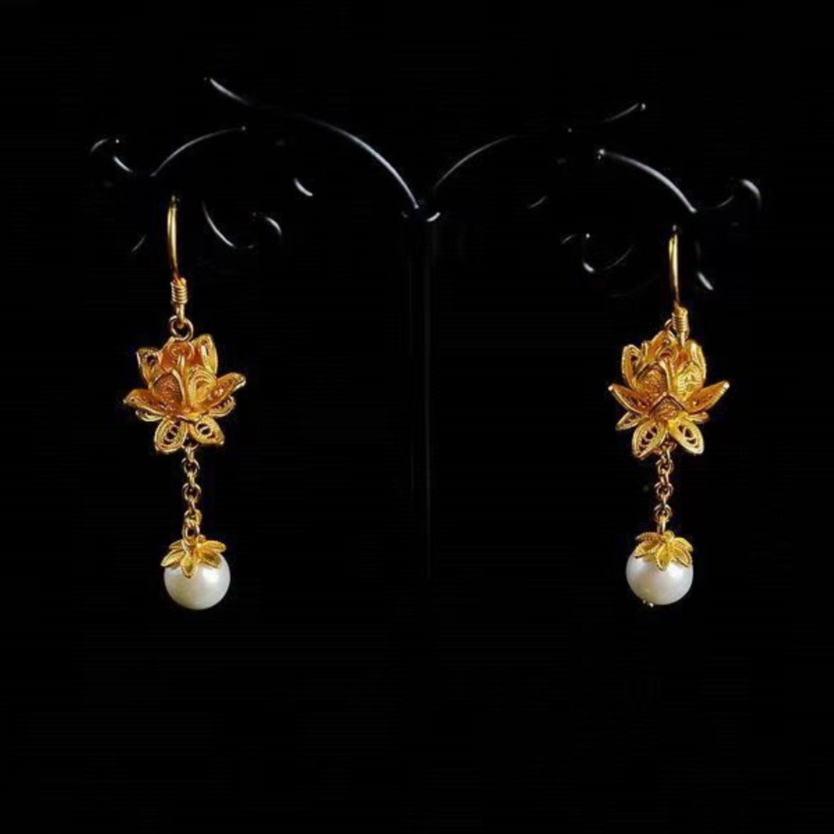 Czarujący Perłowy Kolczyk na każdą okazję