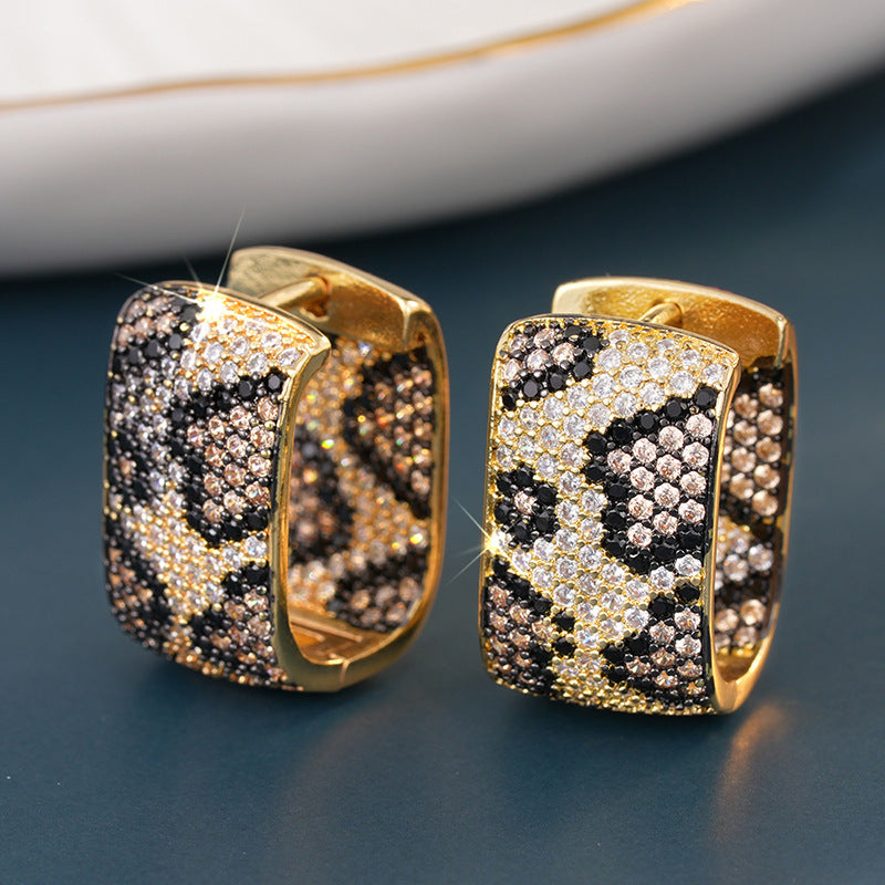 A Must-Have - Delikatny rzemieślniczy Kolczyk