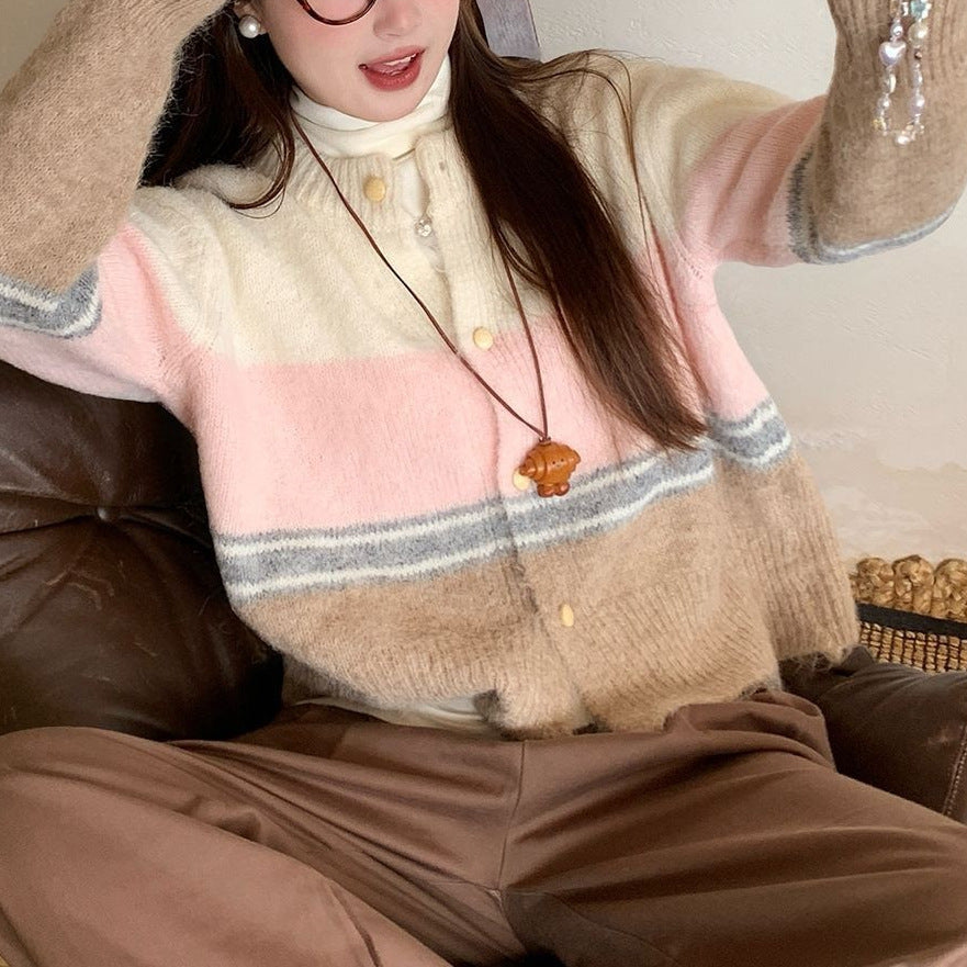 Elegantly Designed Cardigan