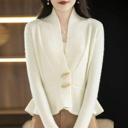 Gracefully Designed Cardigan