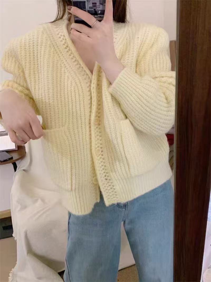 Gracefully Designed Cardigan