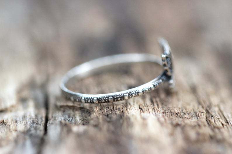 Czarujący Pierścionek na każdą okazję