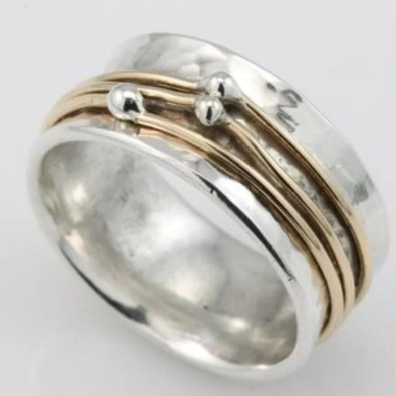 A Must-Have - Oszałamiający Pierścionek na co dzień