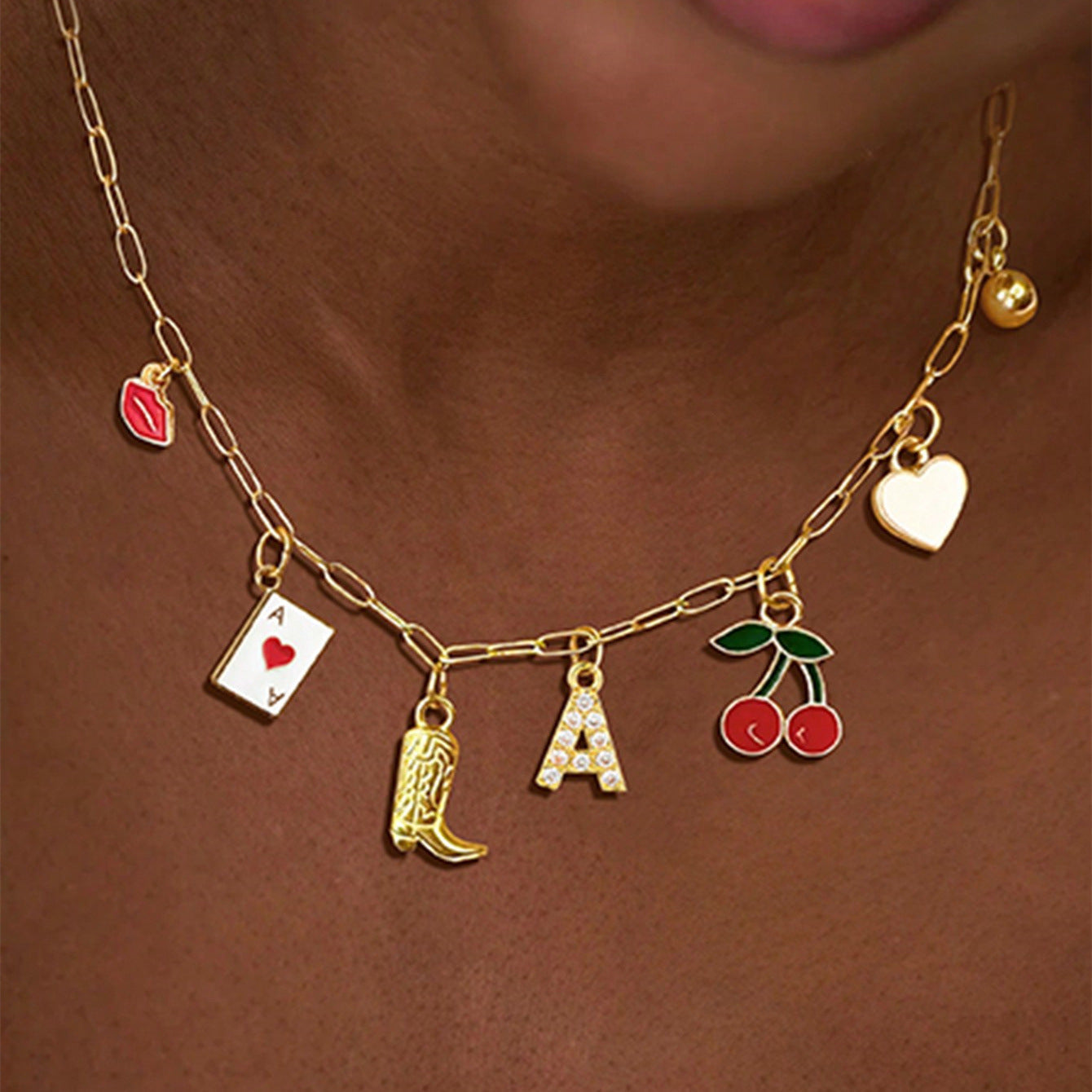 A Must-Have - Czarujący Naszyjnik na każdą okazję