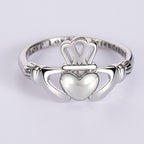 Czarujący Pierścionek na każdą okazję