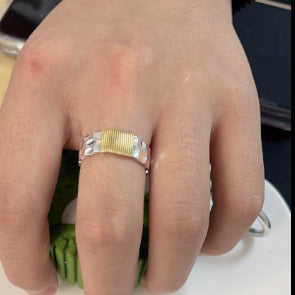 Elegancki Pierścionek na każdą okazję