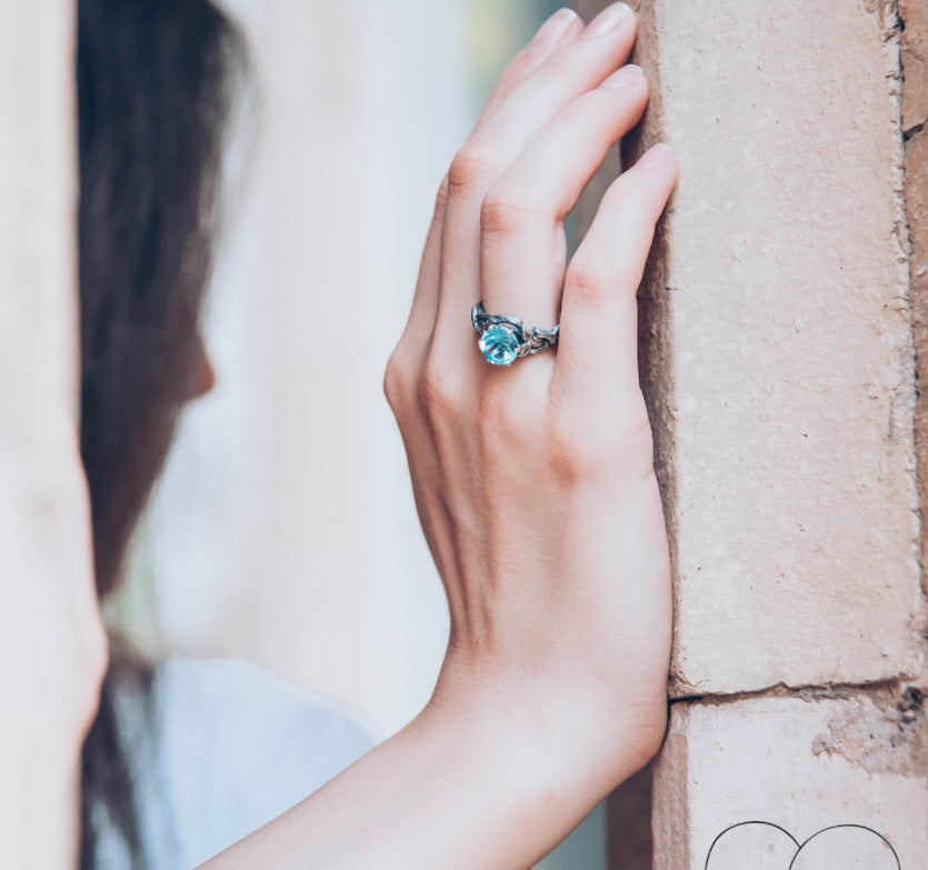 Czarujący Pierścionek na każdą okazję