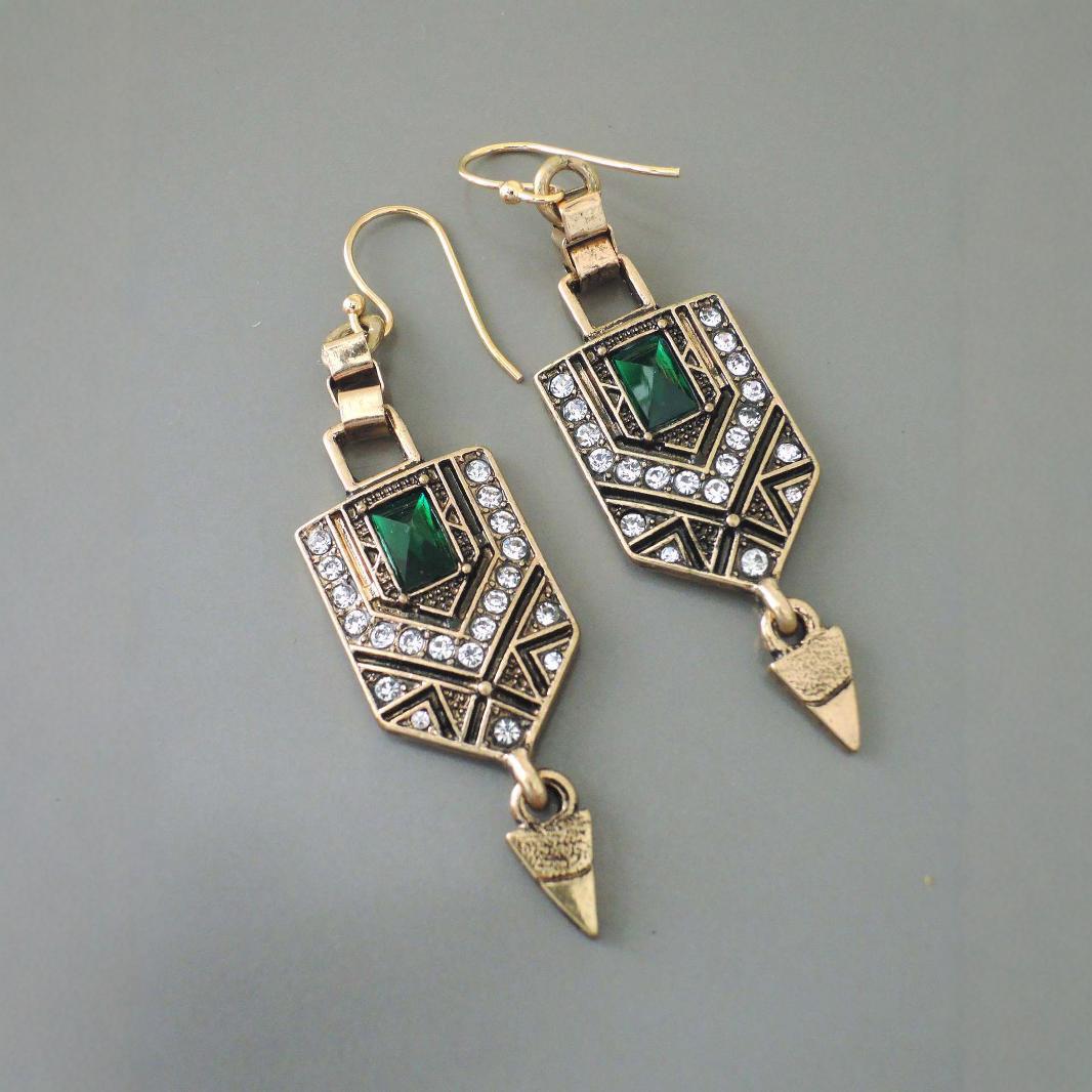 A Must-Have - Piękny Kolczyk w unikalnym stylu