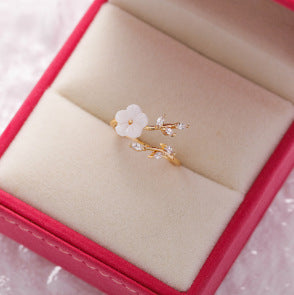 Klasyczny Pierścionek z ponadczasowym urokiem