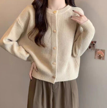 Gracefully Designed Cardigan