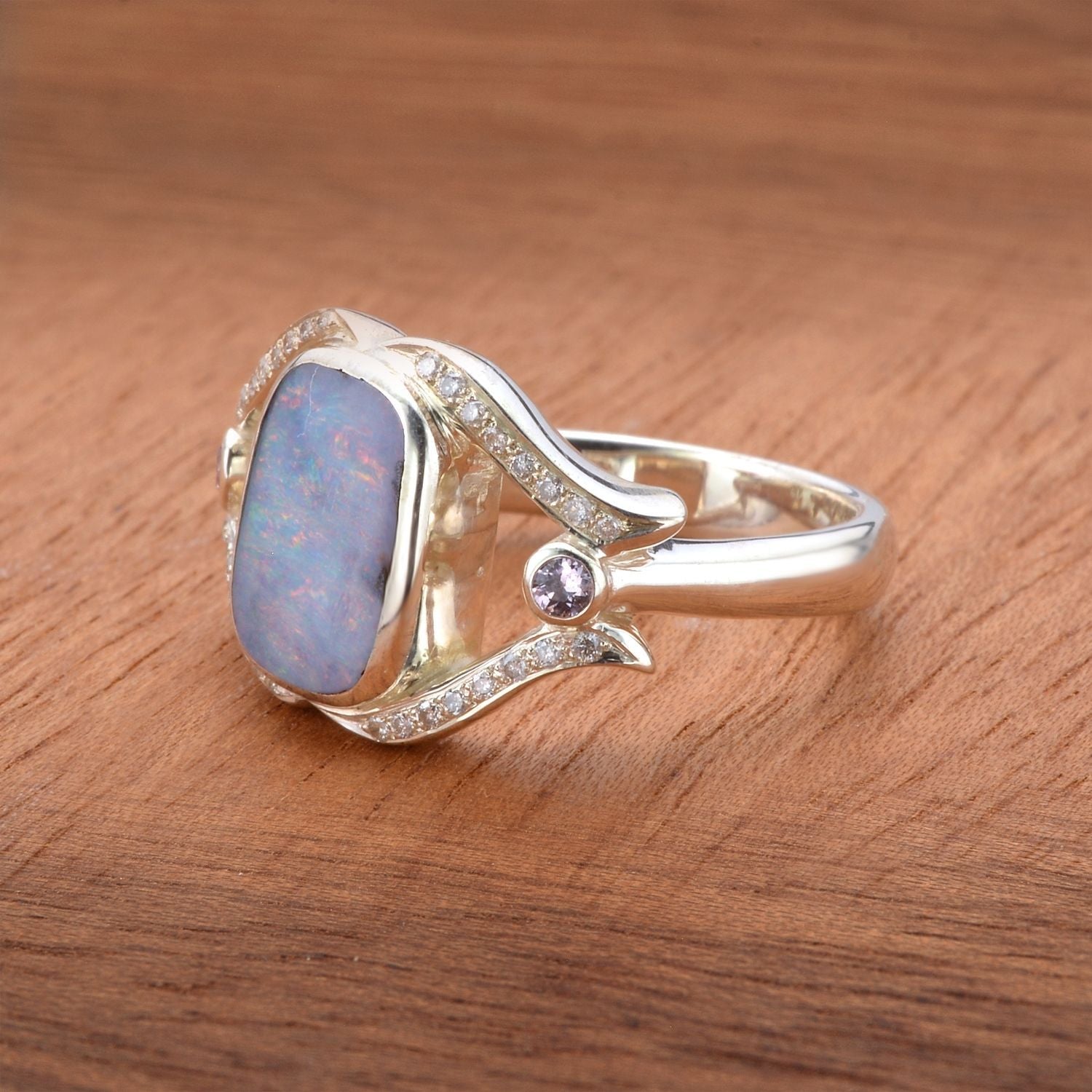 Czarujący Pierścionek na każdą okazję