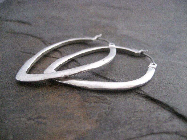 Czarujący Kolczyk na każdą okazję