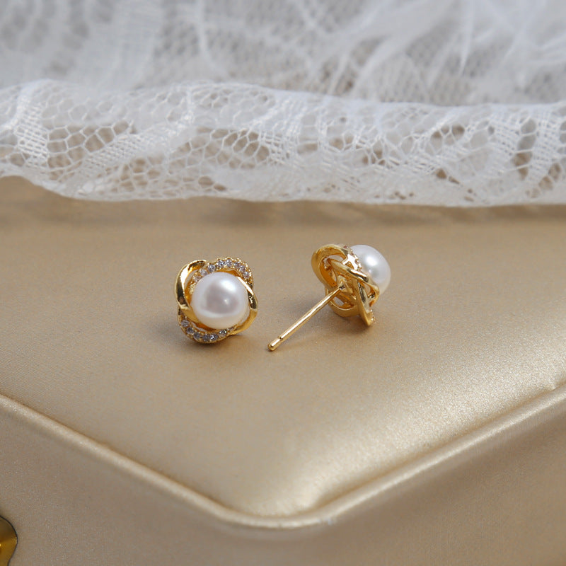 Czarujący Perłowy Kolczyk na każdą okazję