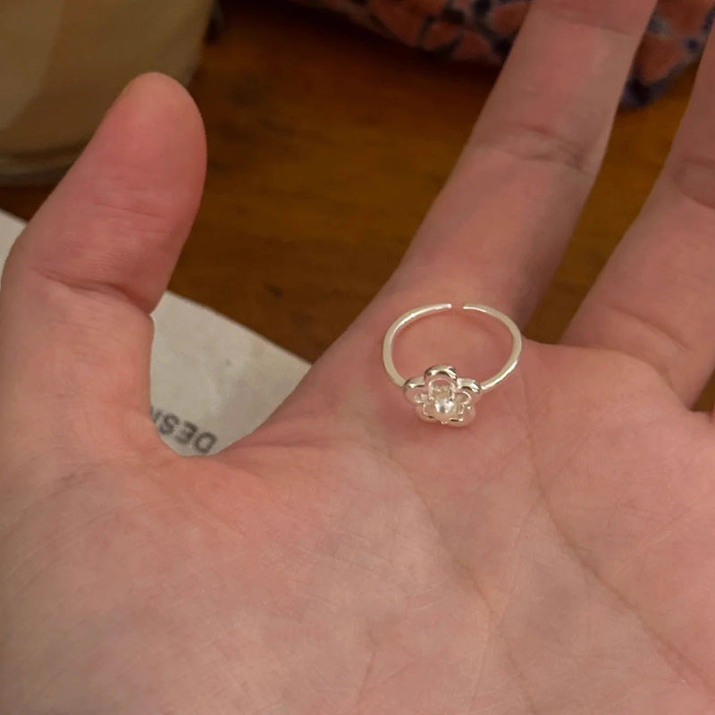 Czarujący Perłowy Pierścionek na każdą okazję