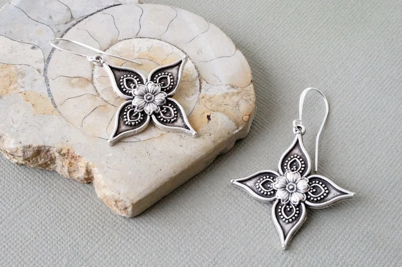 Czarujący Kolczyk na każdą okazję